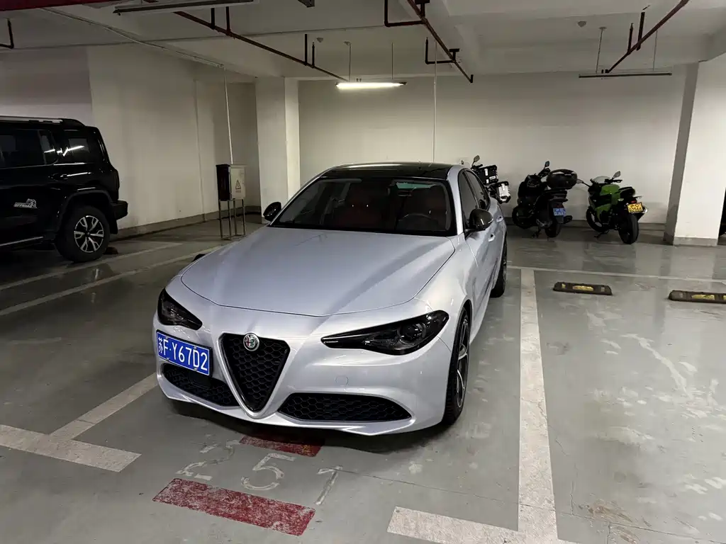 Alfa Romeo Giulia