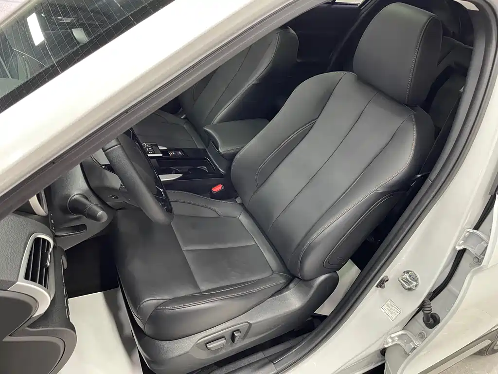 Mitsubishi Eclipse Cross — миниатюра 15