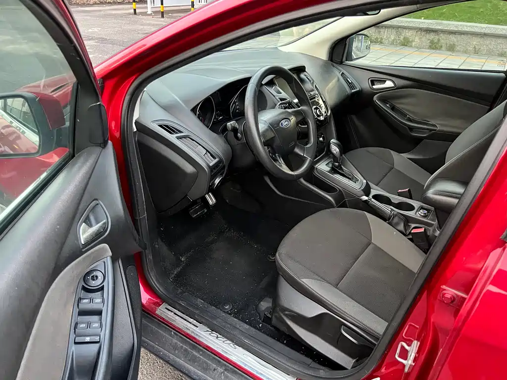 Ford Focus — миниатюра 7
