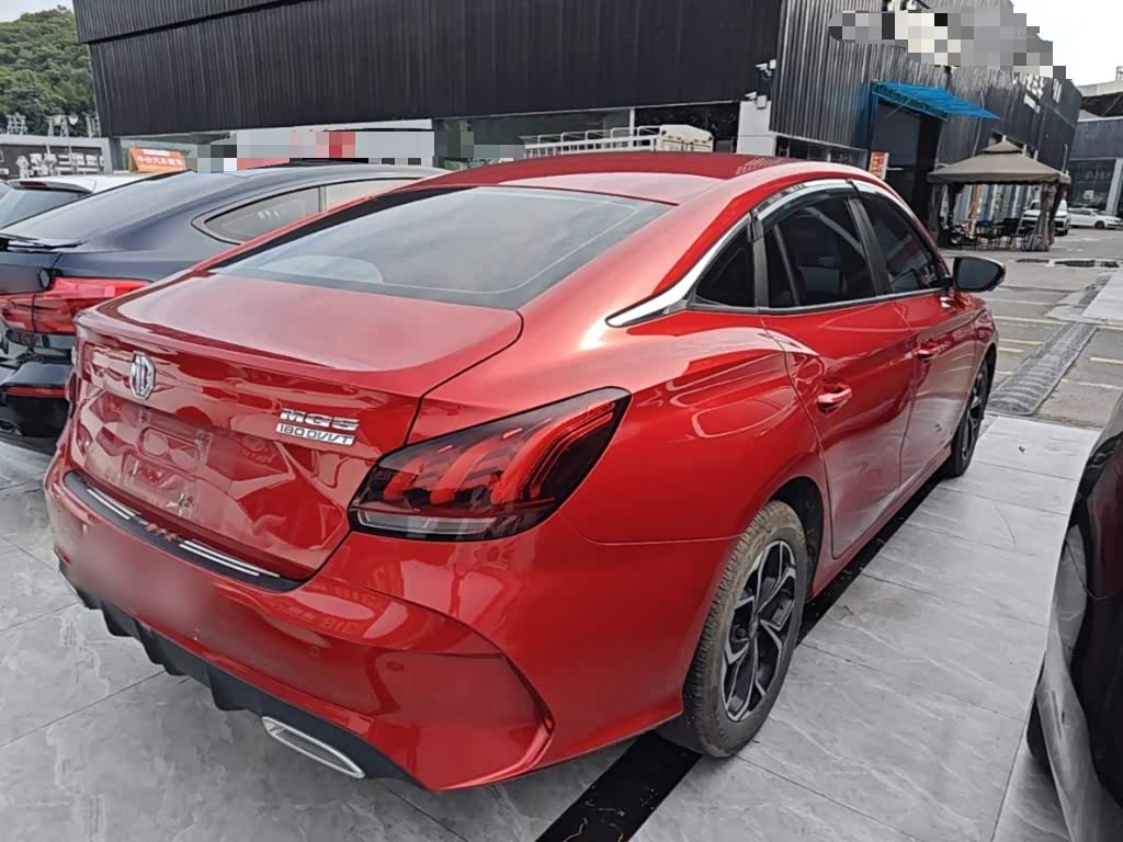 MG MG5 1.5 л 2021 г. красный/фиолетовый, пробег 37700 км