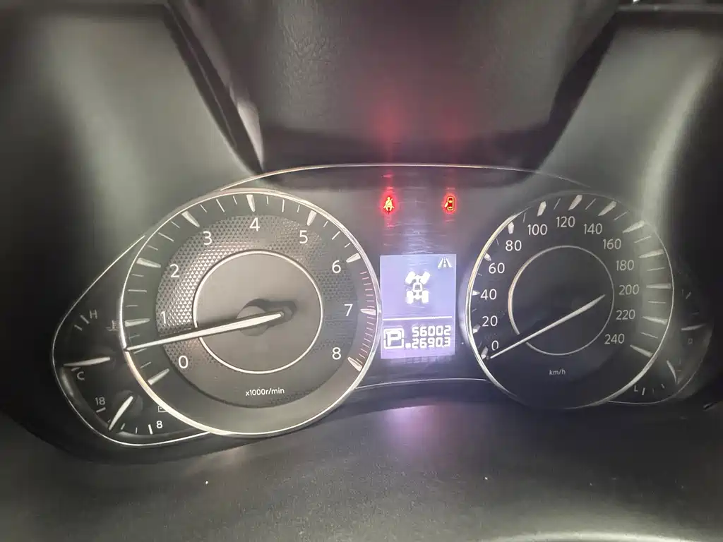 Nissan Patrol — миниатюра 14