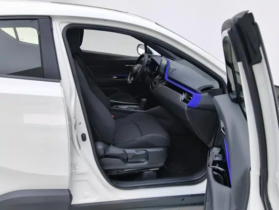 Toyota IZOA — миниатюра 8