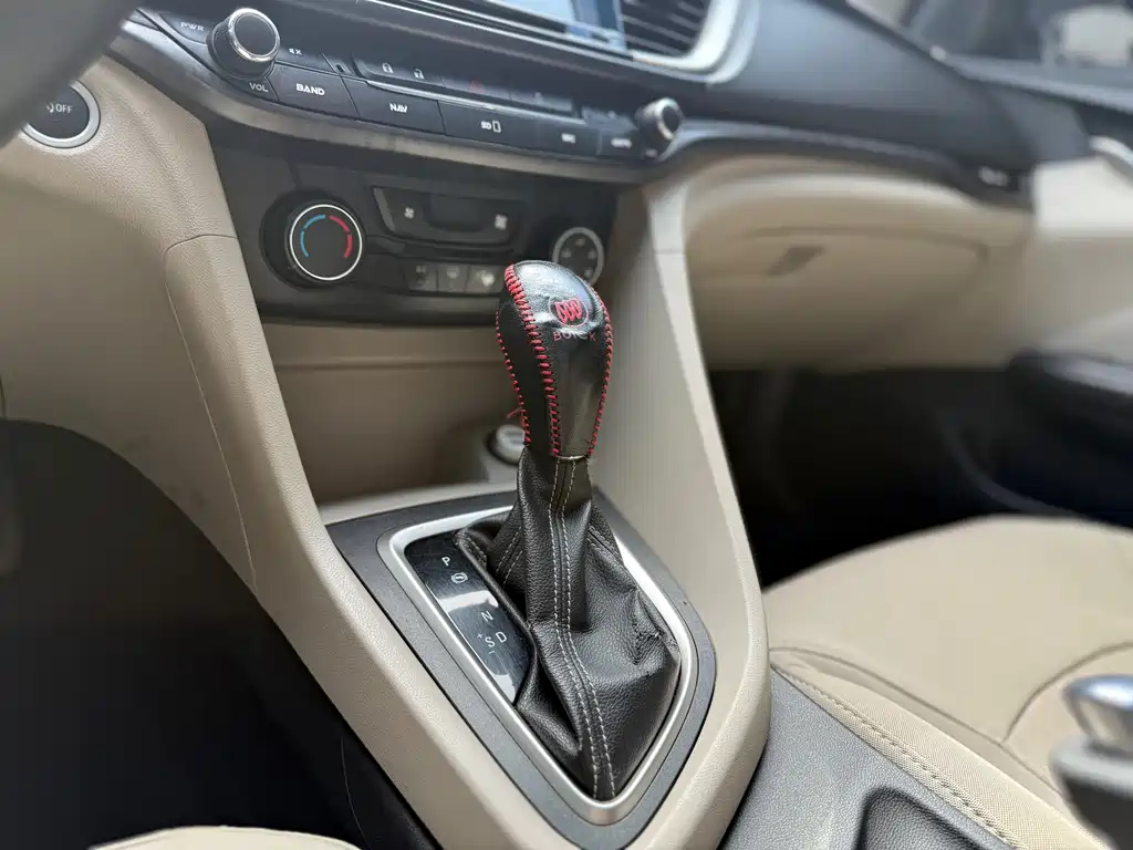 Buick Excelle — миниатюра 12