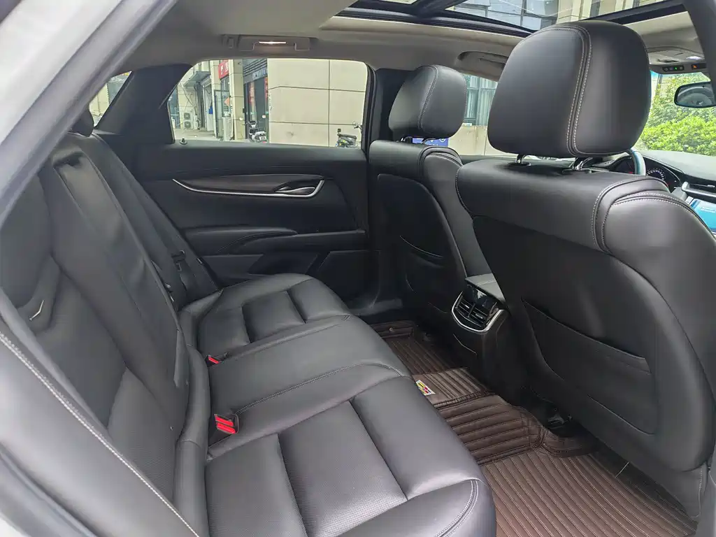 Cadillac XTS — миниатюра 11