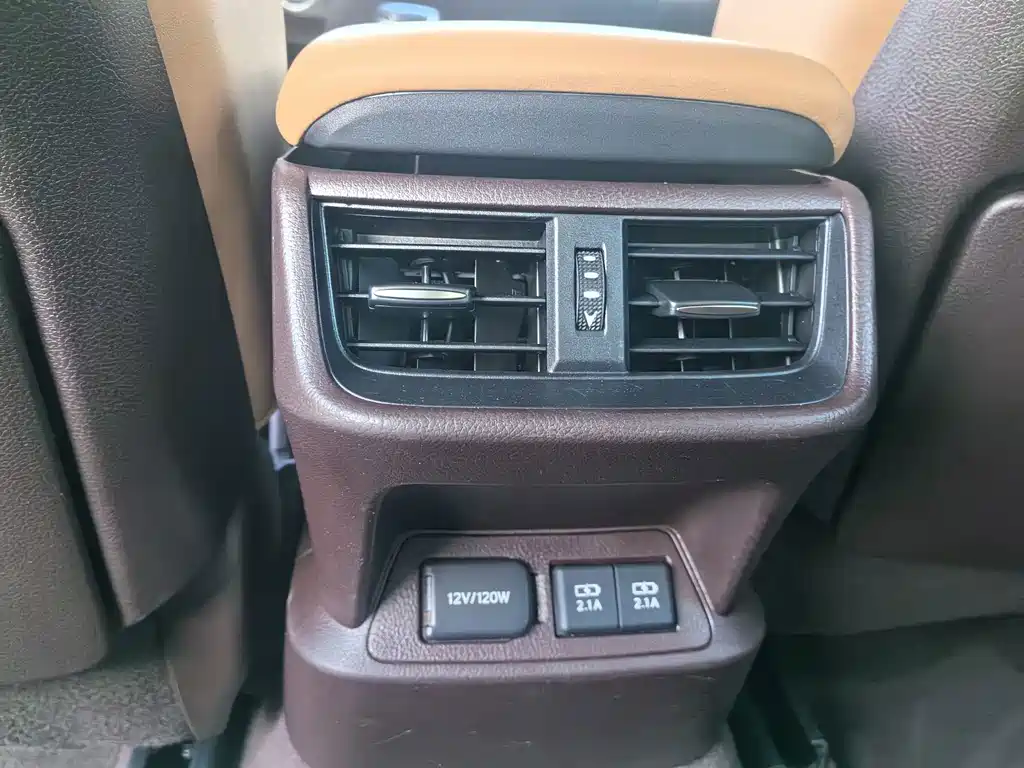 Lexus ES — миниатюра 13