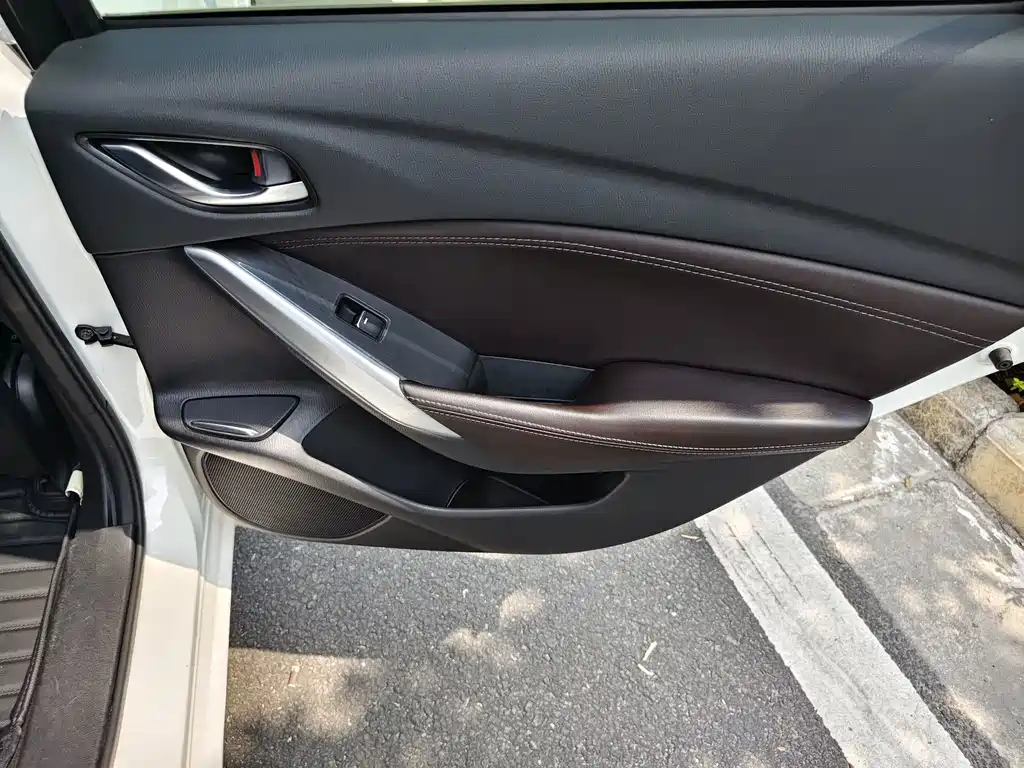 Mazda Atenza — миниатюра 8