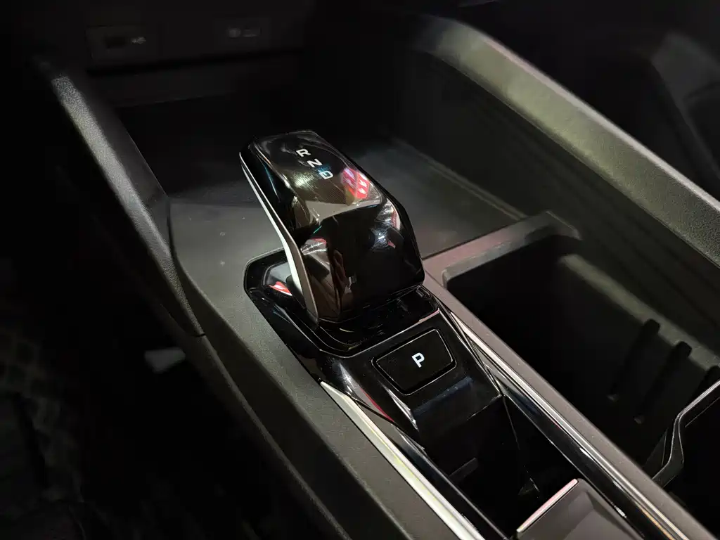 Geely Binrui — миниатюра 11