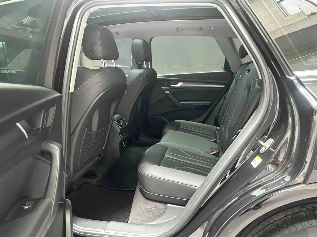 Audi Q5L — миниатюра 3