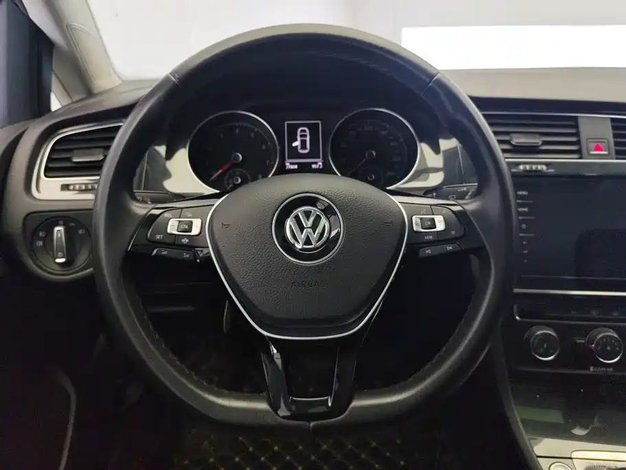 Volkswagen Golf — миниатюра 15