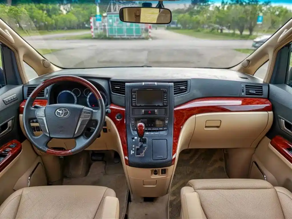 Toyota Alphard 2011 3.5L Luxury