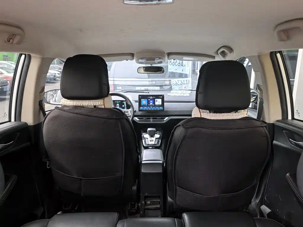 BYD Yuan EV — миниатюра 10
