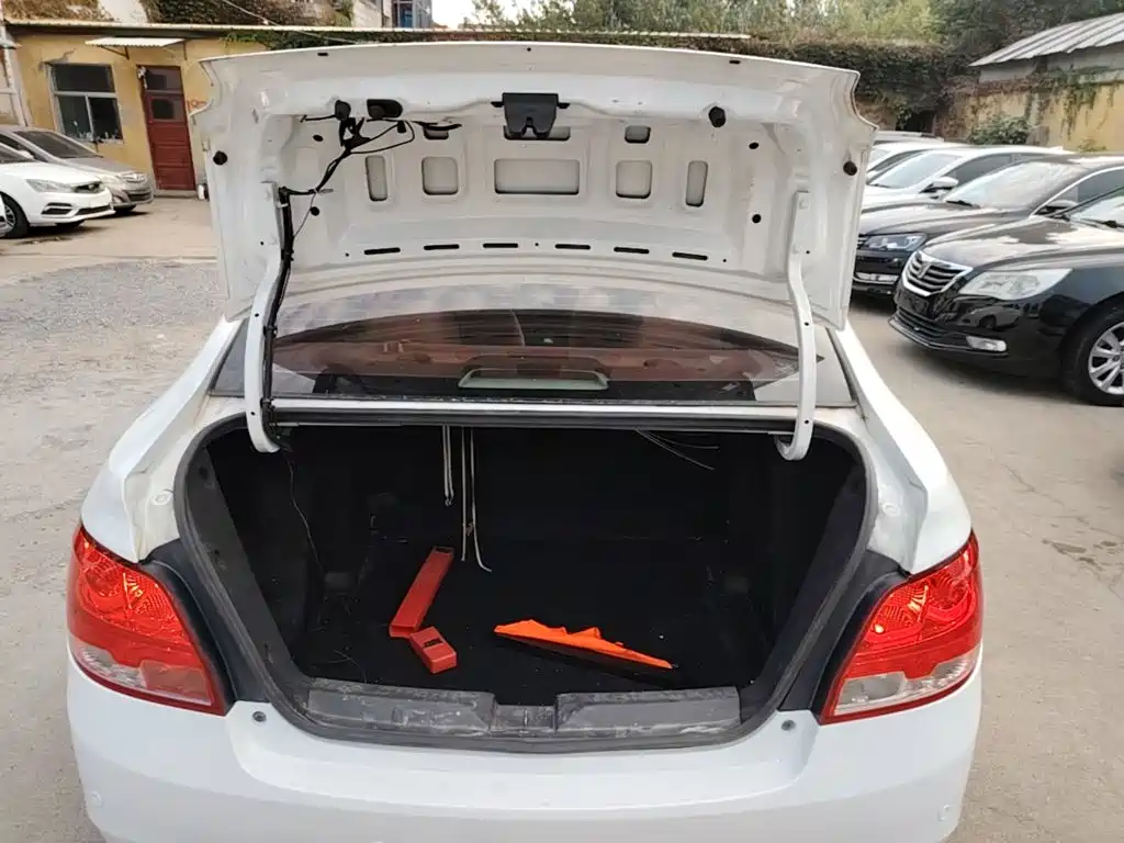 Chevrolet Sail — миниатюра 19