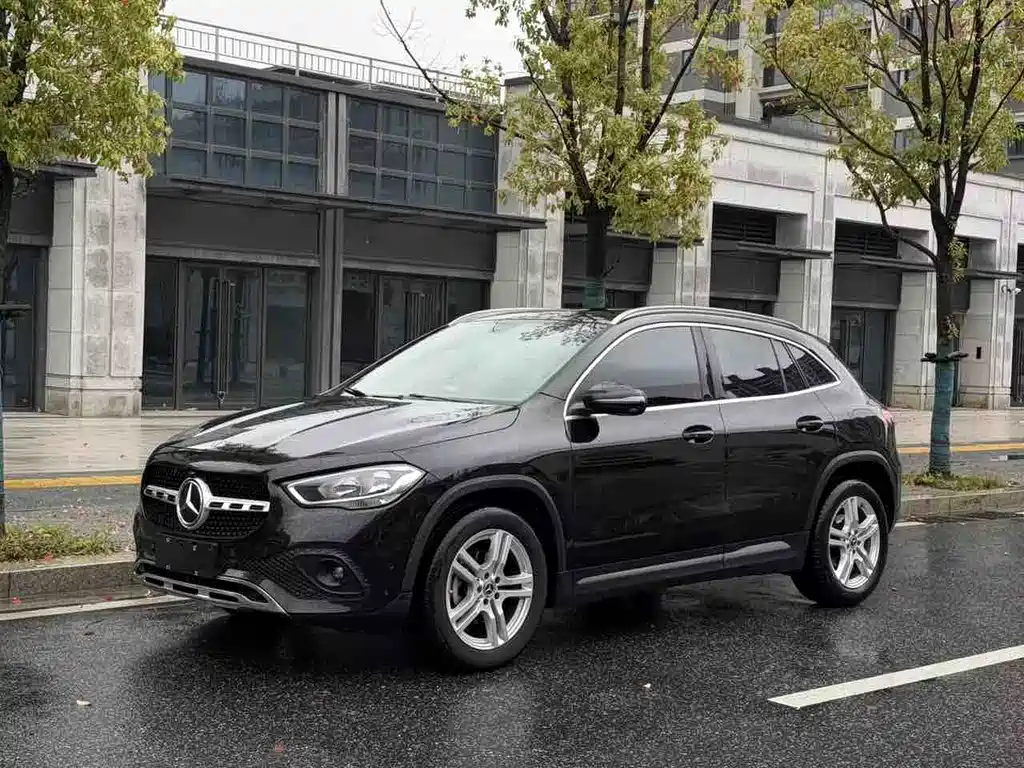 Mercedes-Benz GLA 2020
