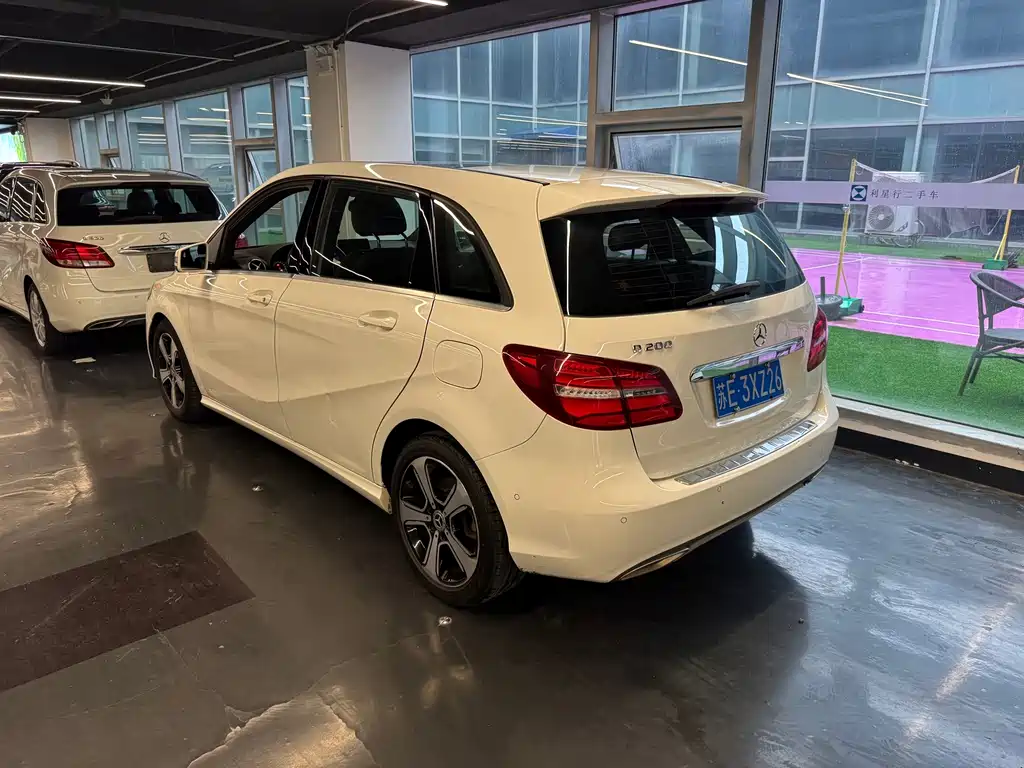 Mercedes-Benz B-Class — миниатюра 7