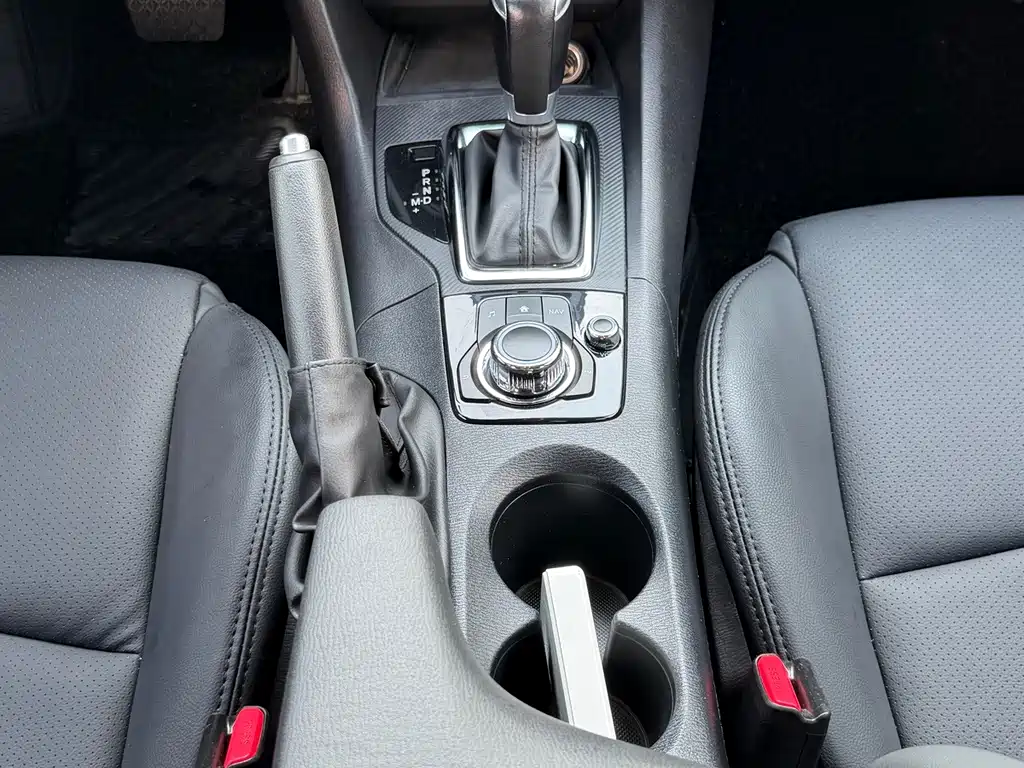 Mazda 3 Axela — миниатюра 10