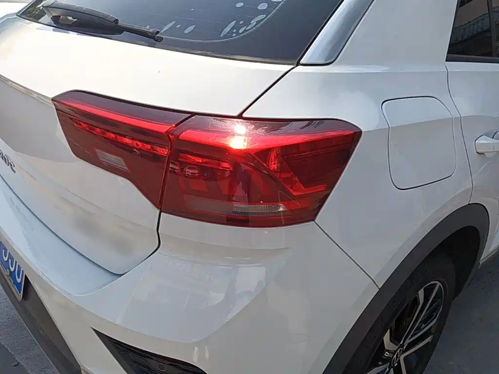 Volkswagen T-Roc — миниатюра 8