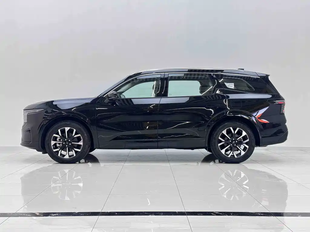 Ford Edge — миниатюра 6
