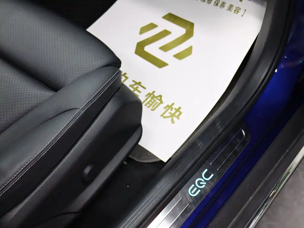 Mercedes-Benz EQC — миниатюра 20