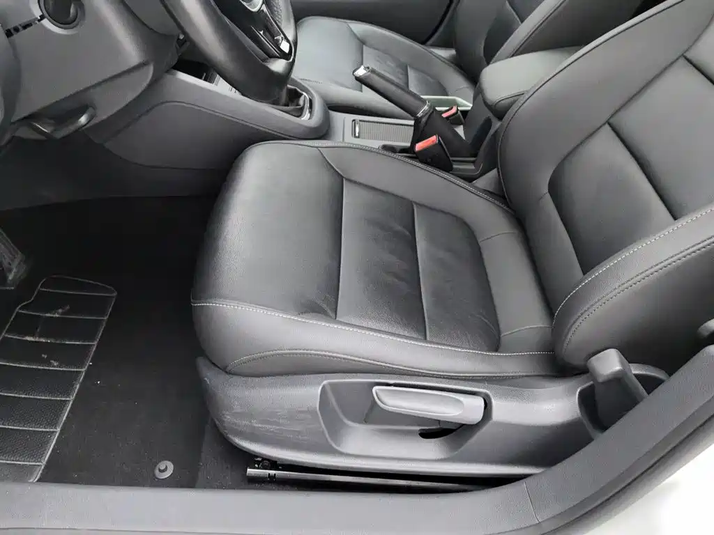 Volkswagen Sagitar — миниатюра 20