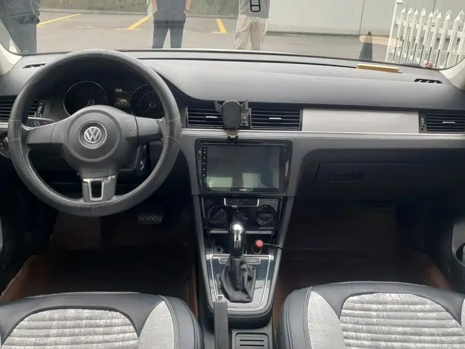 Volkswagen Bora — миниатюра 12
