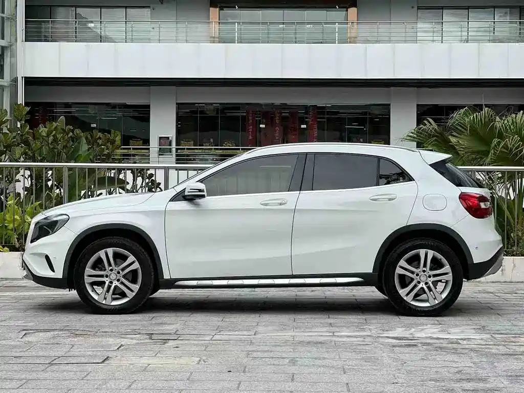 Mercedes-Benz GLA — миниатюра 3