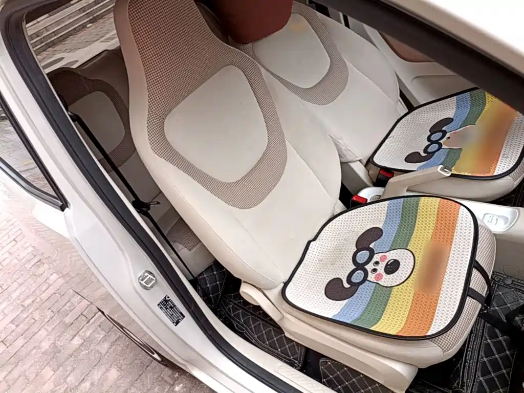 Wuling MINIEV — миниатюра 25