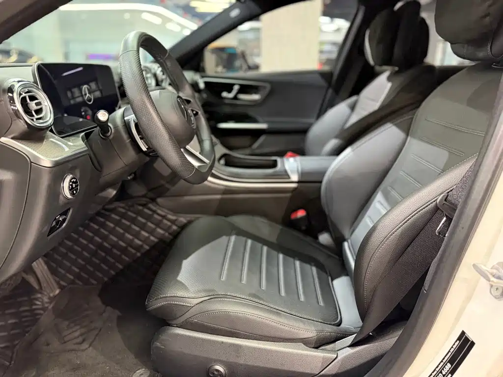 Mercedes-Benz C-Class — миниатюра 4