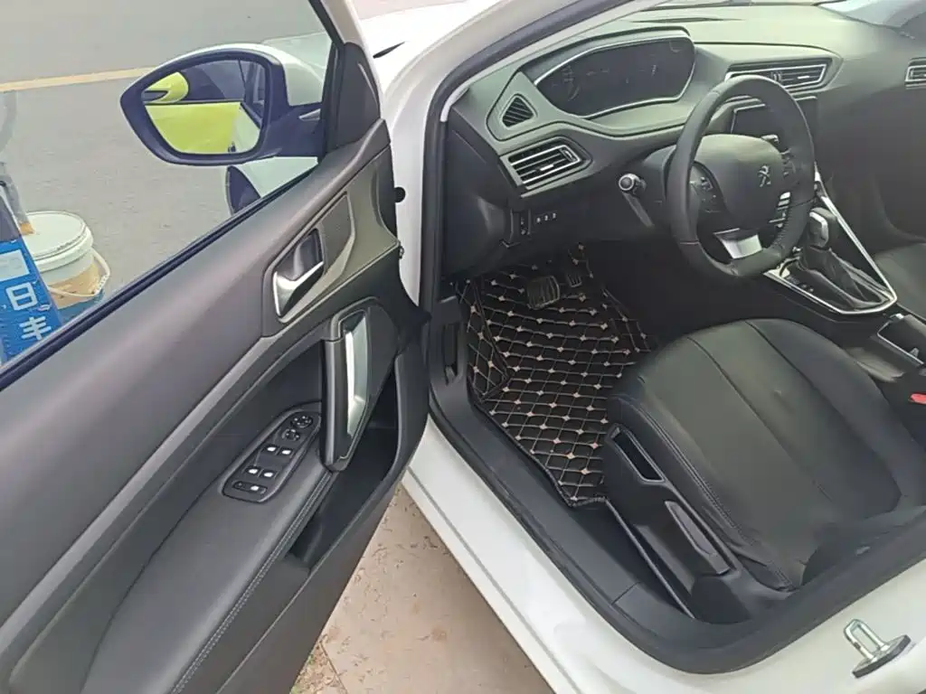 Peugeot 308 — миниатюра 16