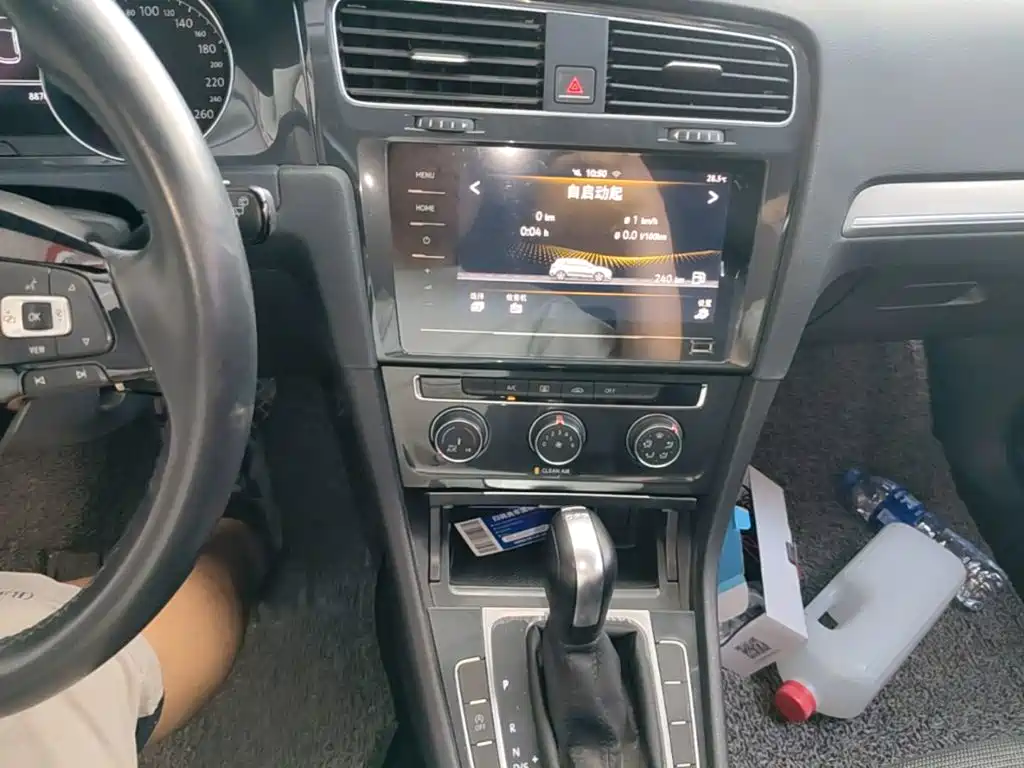 Volkswagen Golf — миниатюра 13