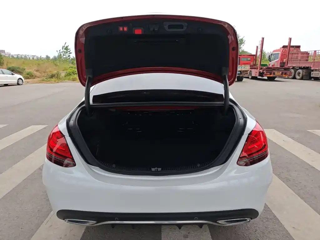 Mercedes-Benz C-Class — миниатюра 19