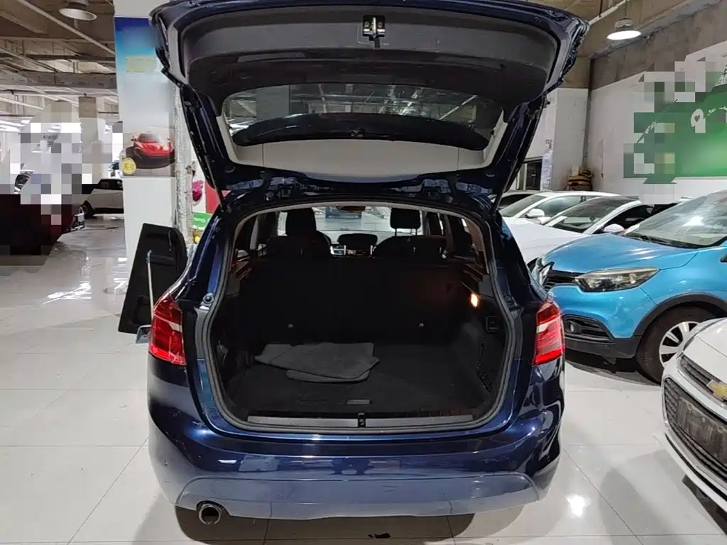 BMW 2 Series Active Tourer — миниатюра 19