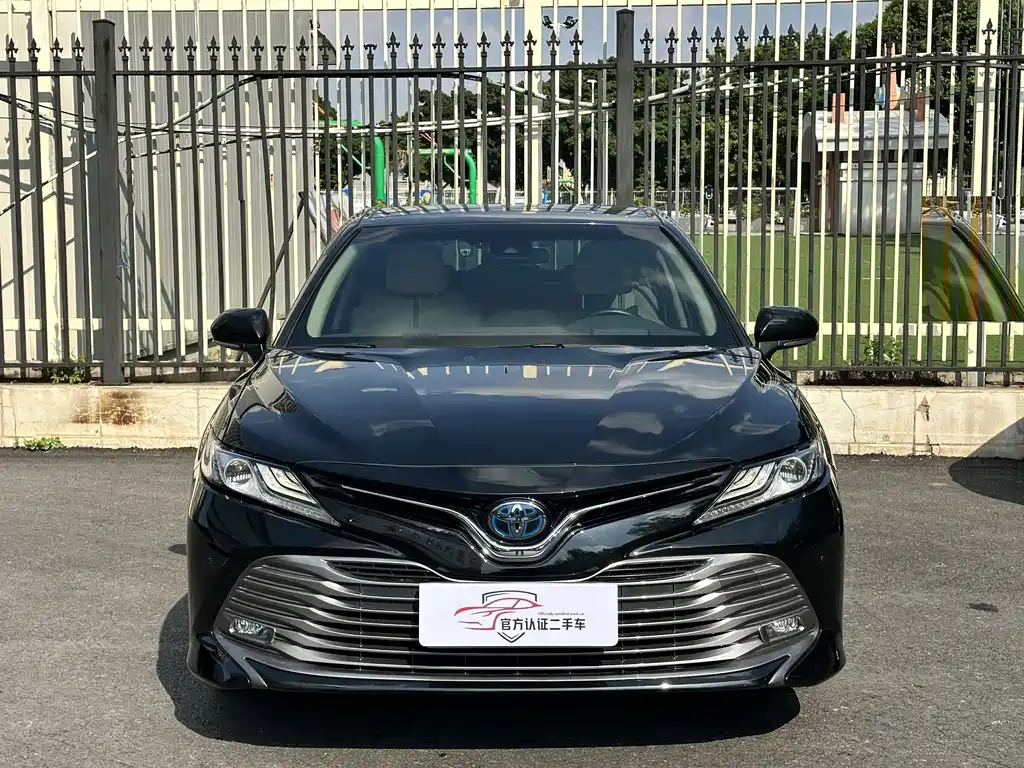 Toyota Camry — миниатюра 2