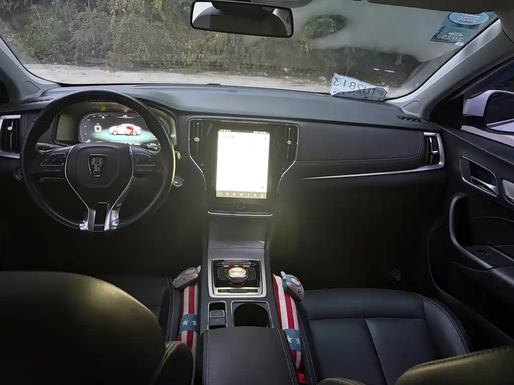 Roewe i6 New Energy — миниатюра 11