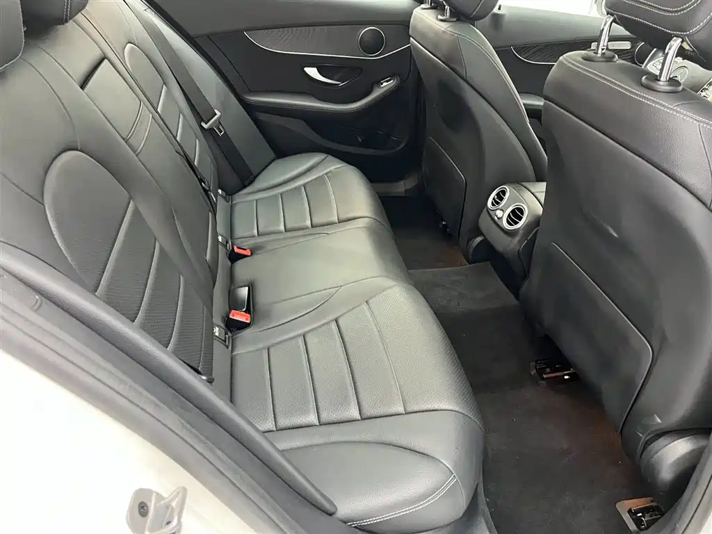 Mercedes-Benz C-Class (Import) — миниатюра 11