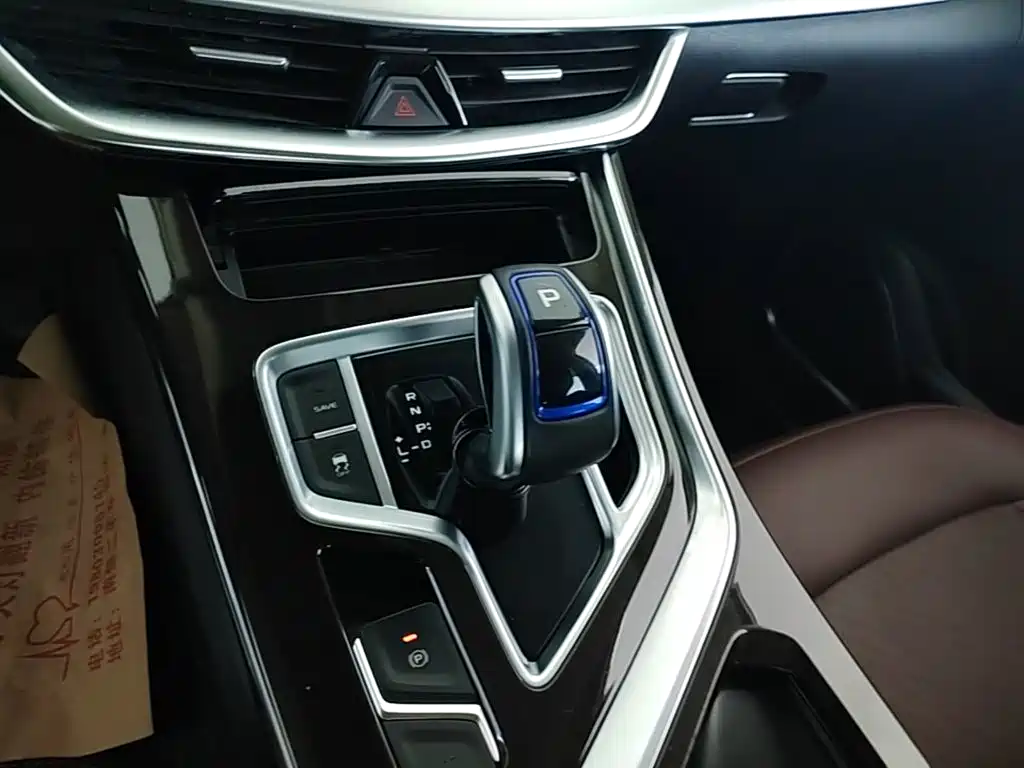 Geely Jia Ji New Energy — миниатюра 14