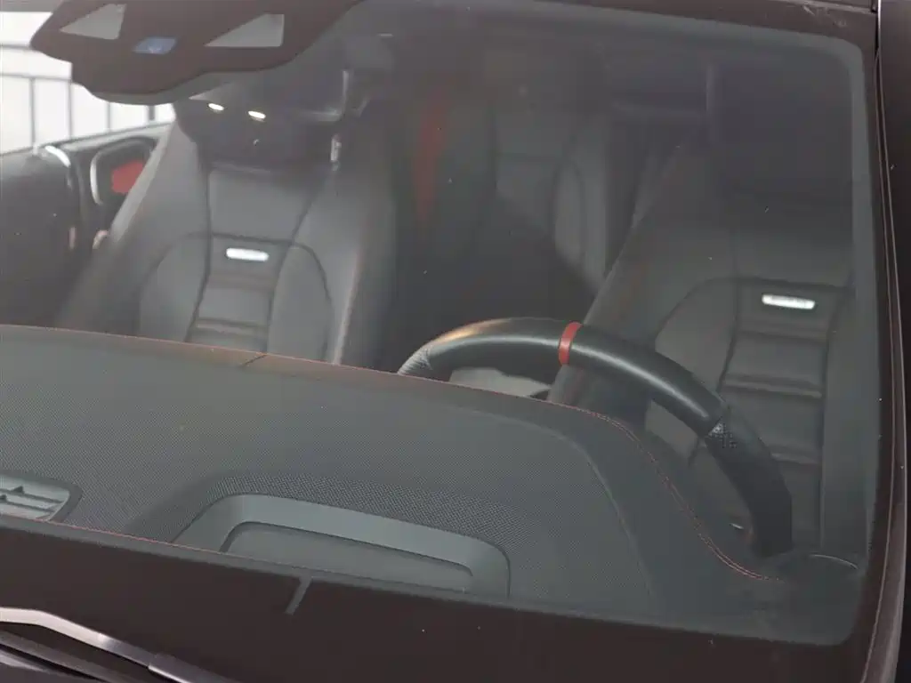 MERCEDES-BENZ E CLASS AMG