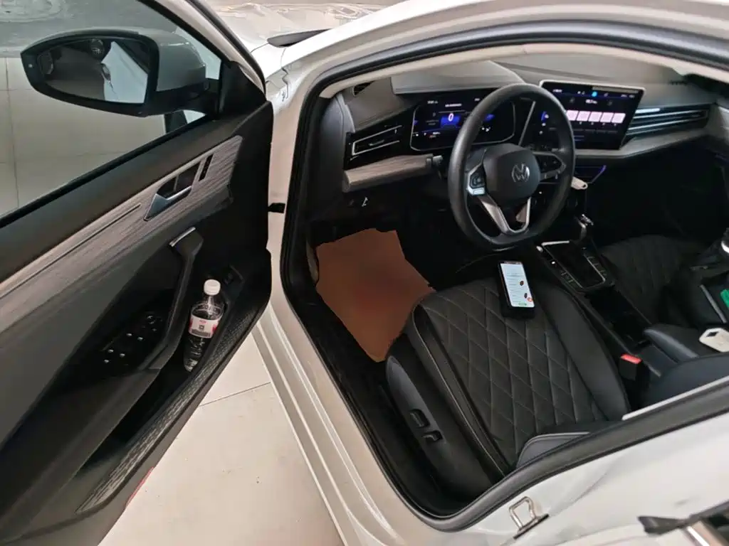 Volkswagen Sagitar — миниатюра 16