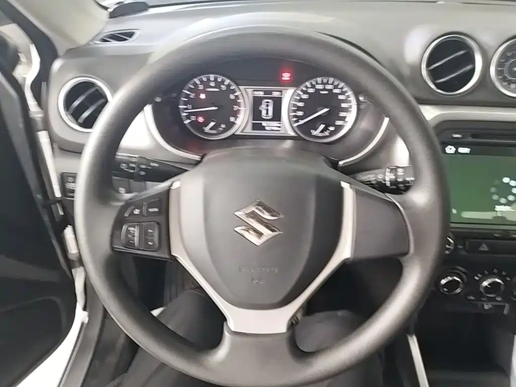 Suzuki Vitara — миниатюра 11