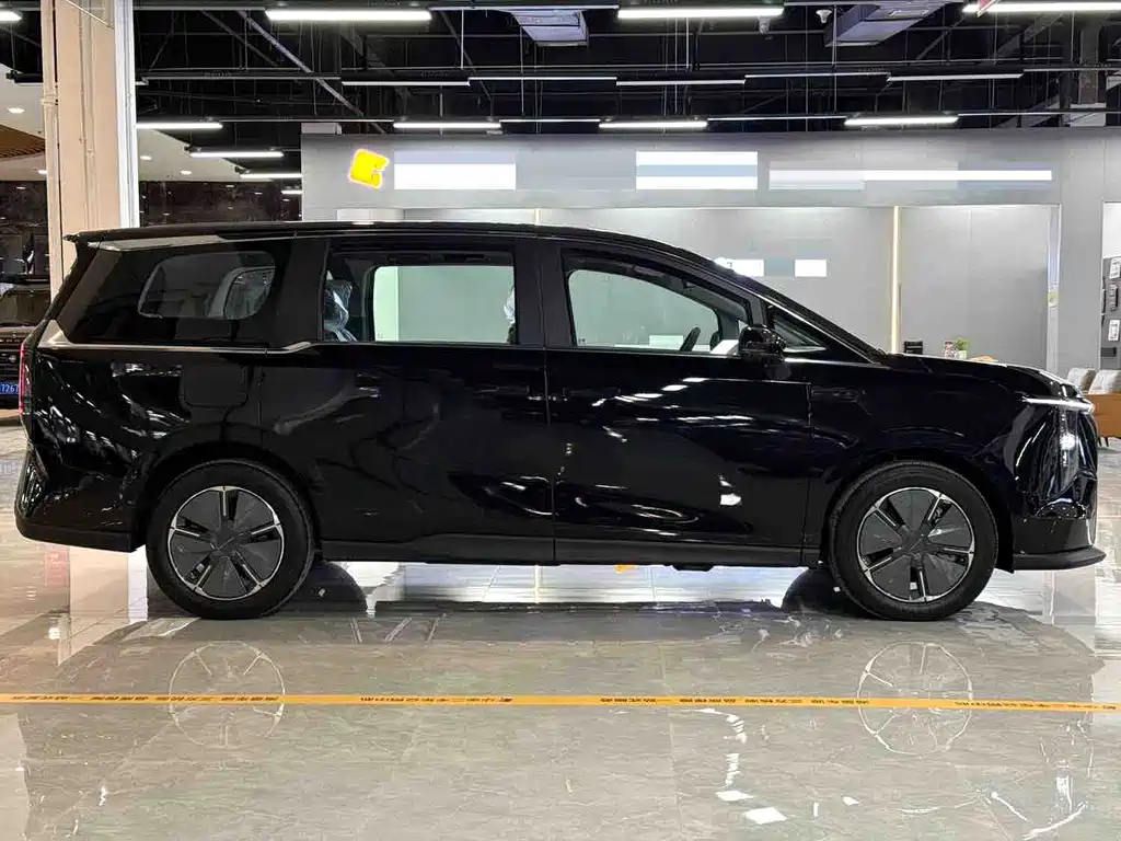 SAIC MAXUS EVERYONE 7