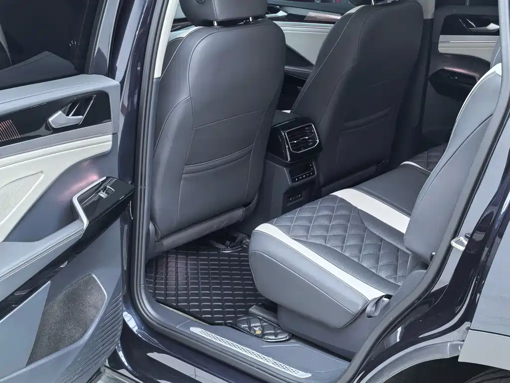 Volkswagen ID.6 Crozz — миниатюра 8