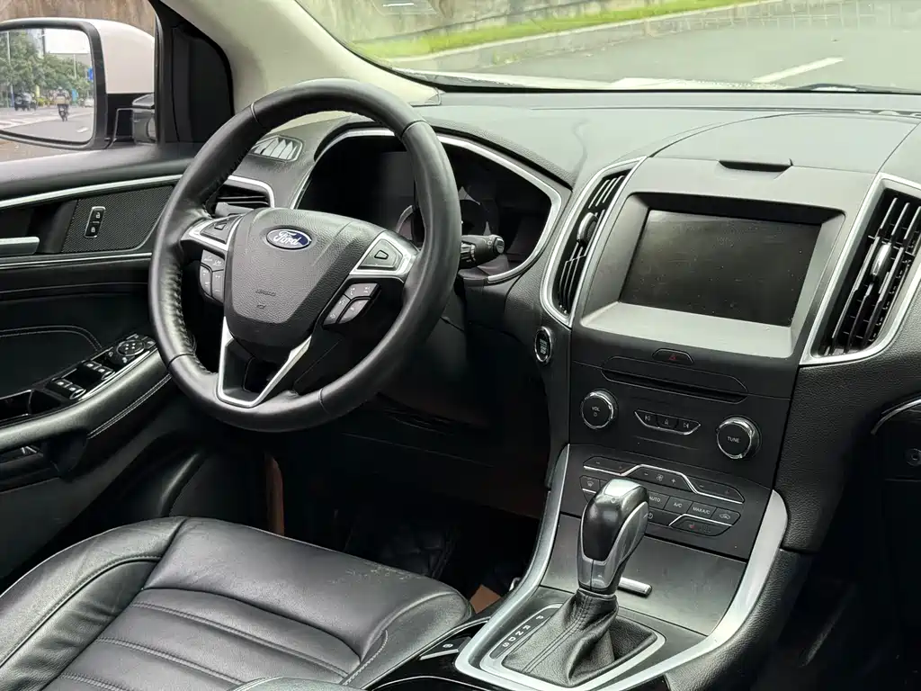 Ford Edge — миниатюра 26