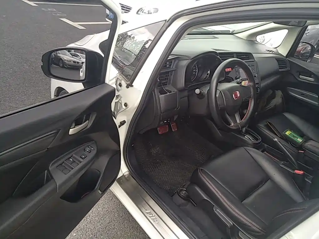 Honda Fit — миниатюра 16