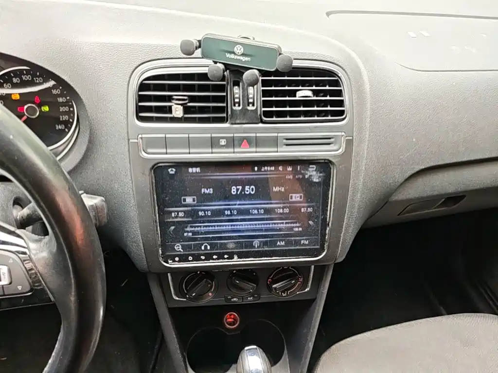 Volkswagen Polo — миниатюра 13