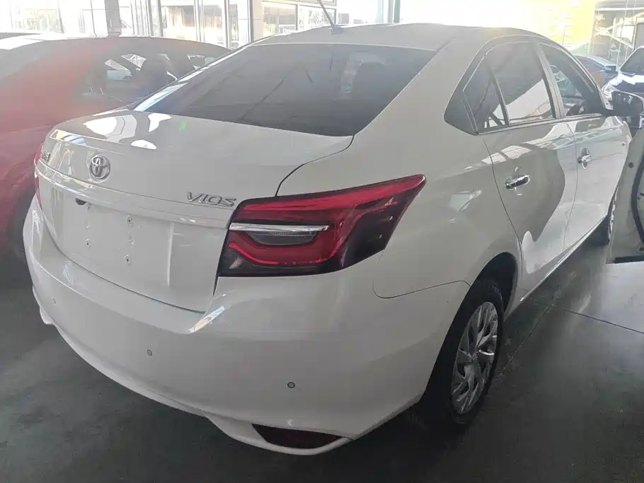 Toyota Vios 2022 — фото 3