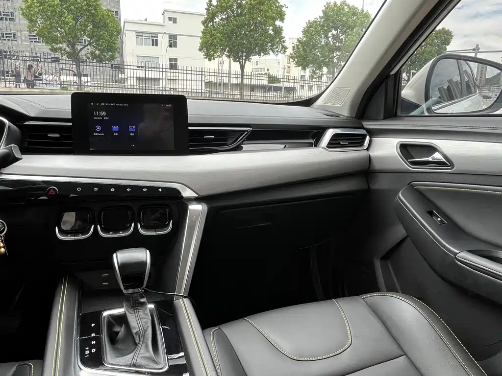 BAIC X3 — миниатюра 5