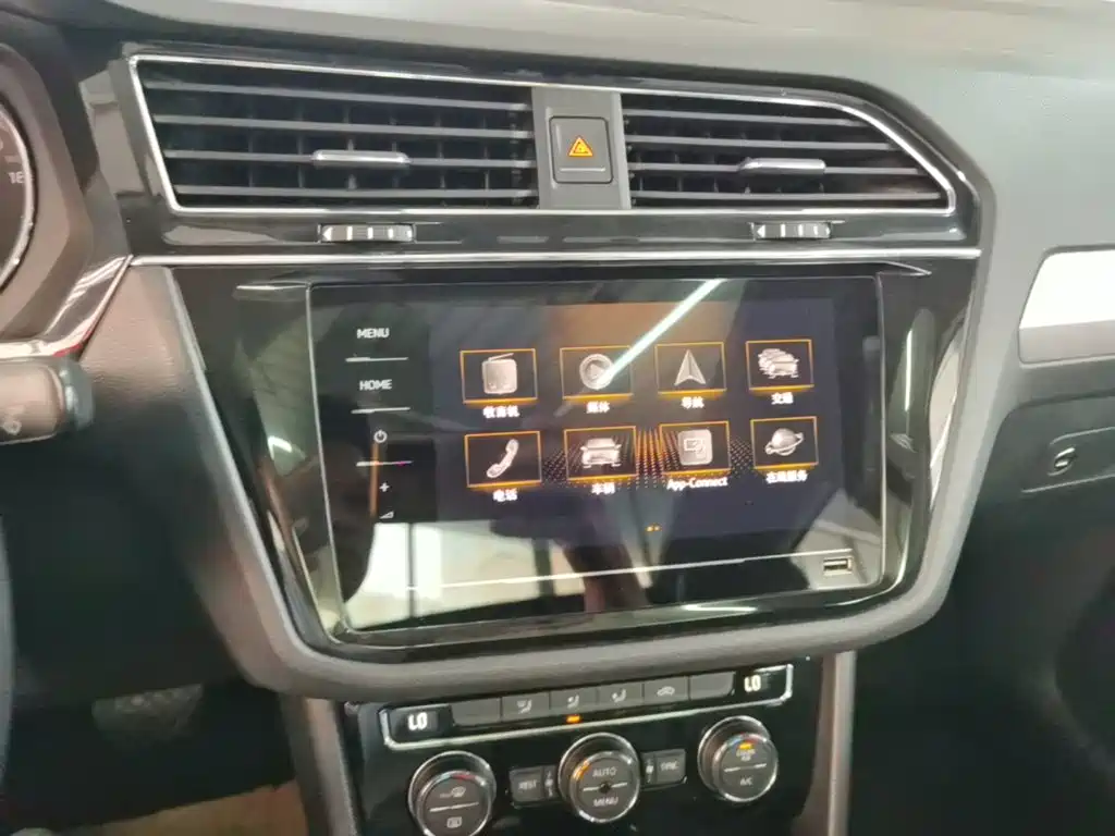 Volkswagen Tiguan L — миниатюра 13