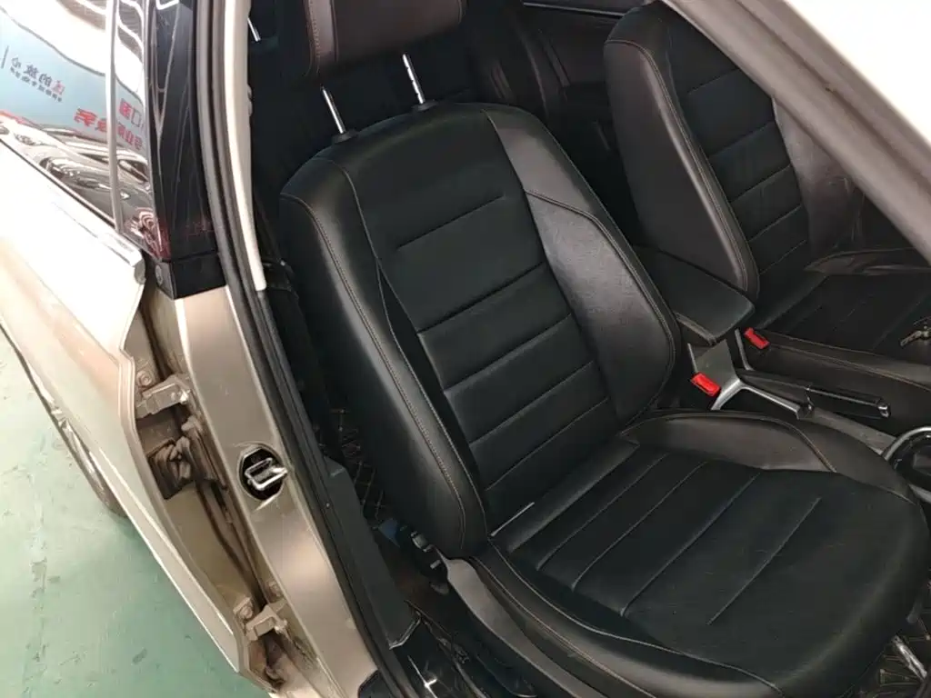 Volkswagen Bora — миниатюра 25