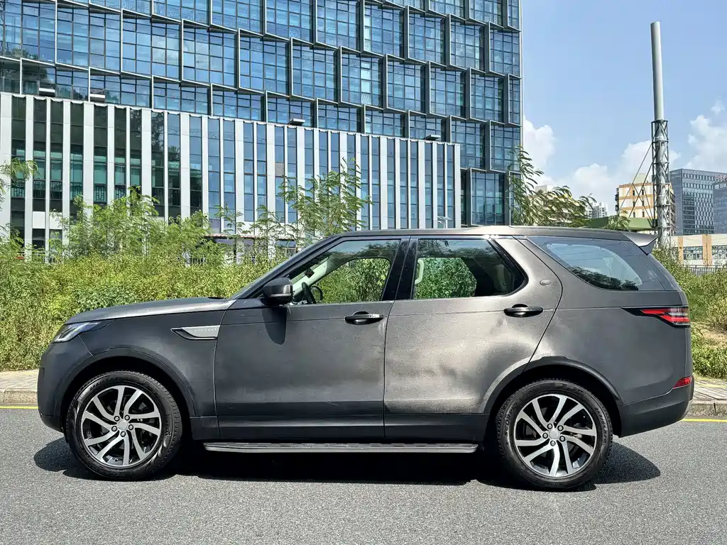 Land Rover Discovery — миниатюра 3