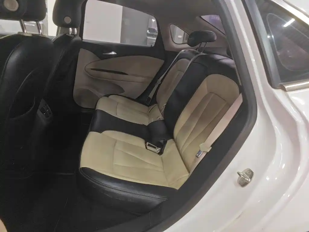 Buick Verano — миниатюра 17