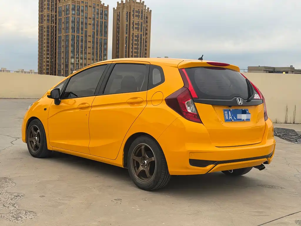 Honda Fit — миниатюра 6